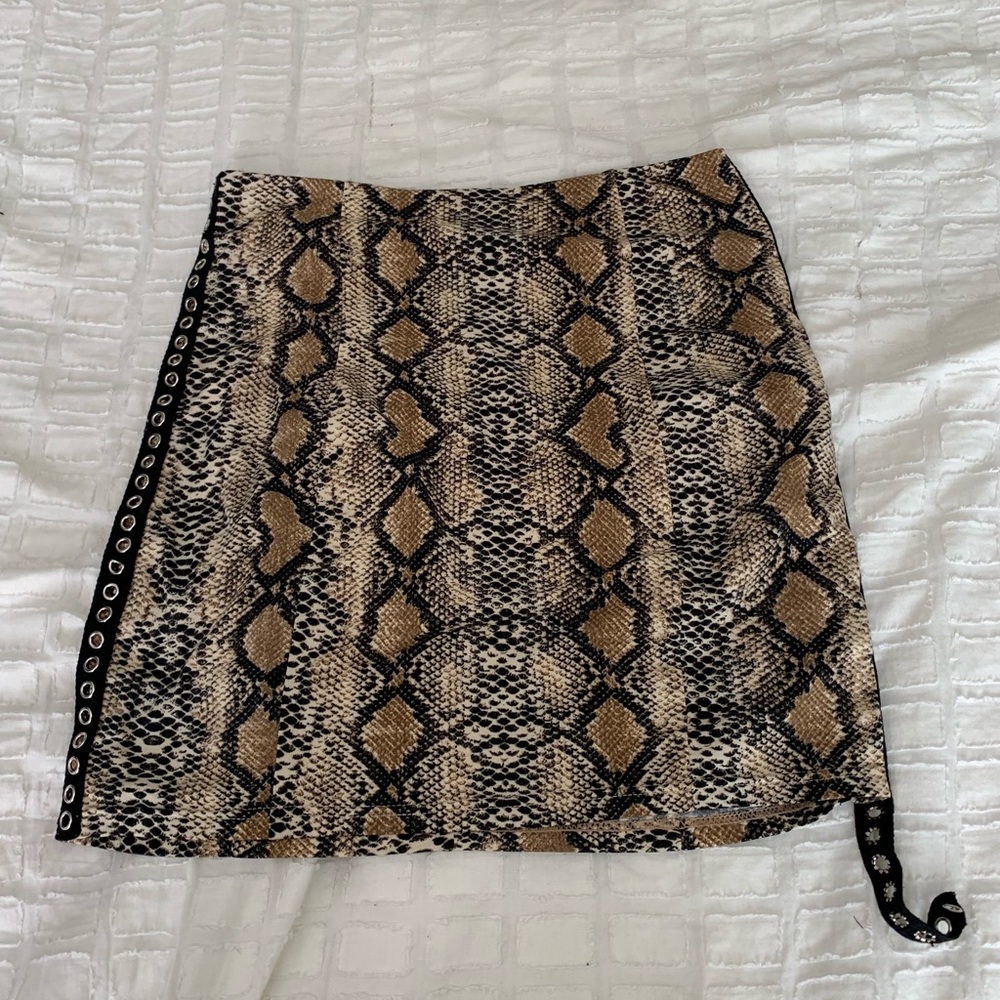 i am gia snakeskin mini skirt